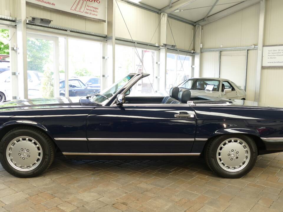 Image 3/22 de Mercedes-Benz 300 SL (1989)
