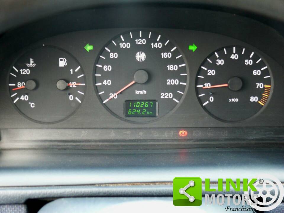 Image 9/10 de Alfa Romeo 146 - 1.6 T Spark (1997)