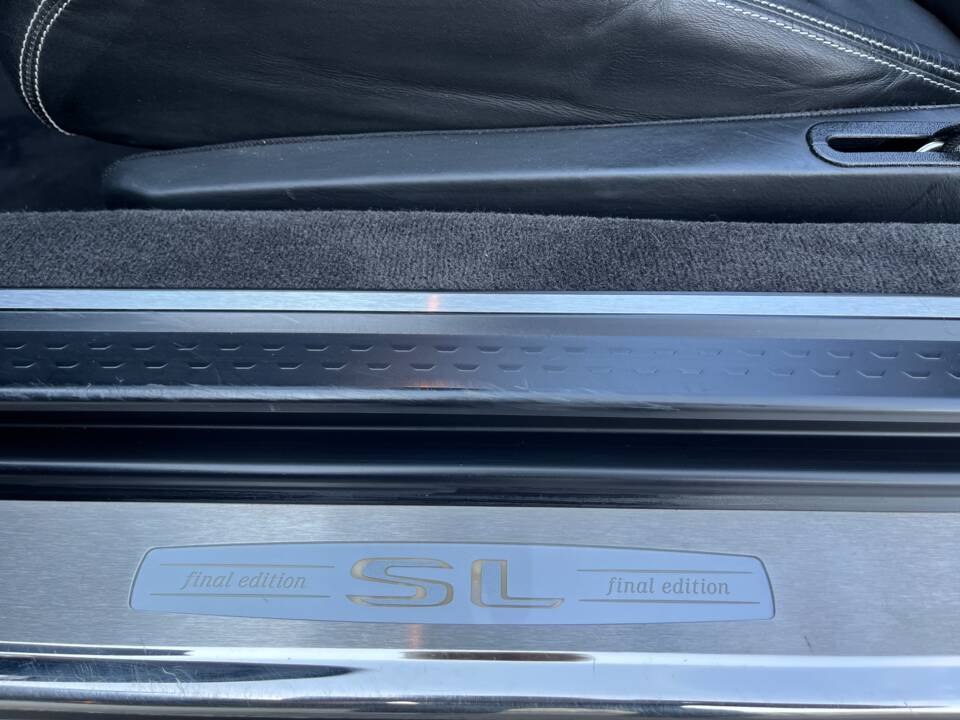 Image 32/91 of Mercedes-Benz SL 320 "Final Edition" (2001)