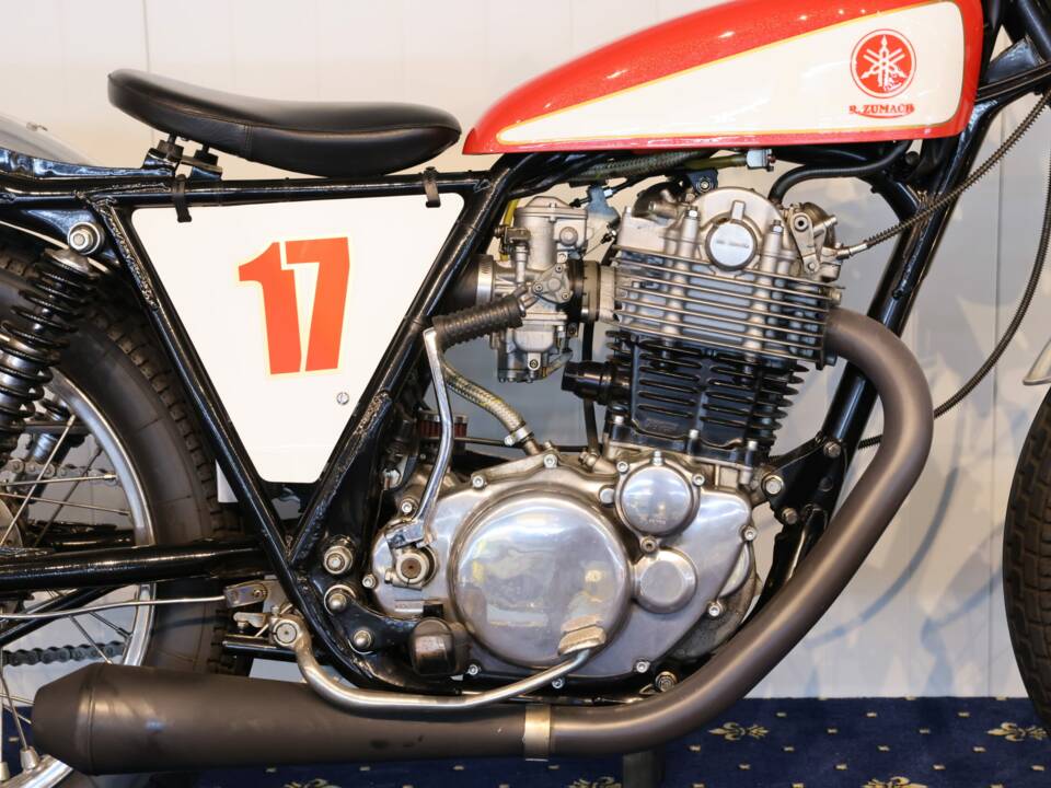 Image 7/30 of Yamaha SR500 (1981)