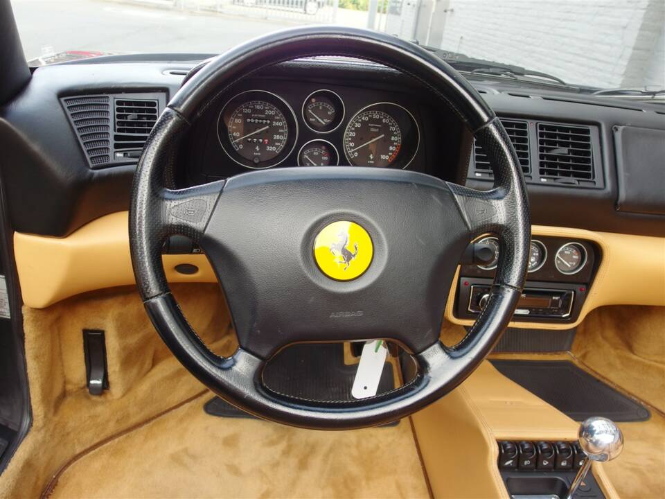 Afbeelding 33/100 van Ferrari F 355 Spider (1997)