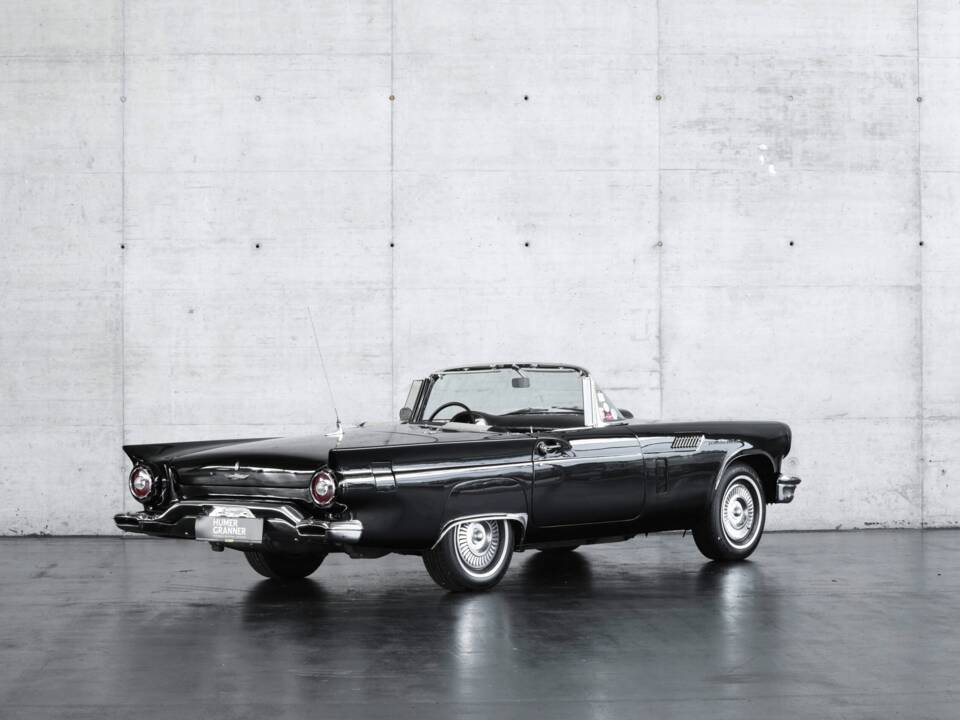 Immagine 4/50 di Ford Thunderbird (1957)