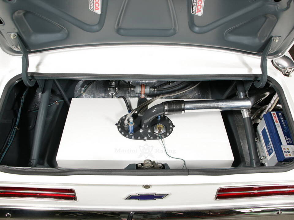 Image 26/37 of Chevrolet Camaro SS Sport (1969)