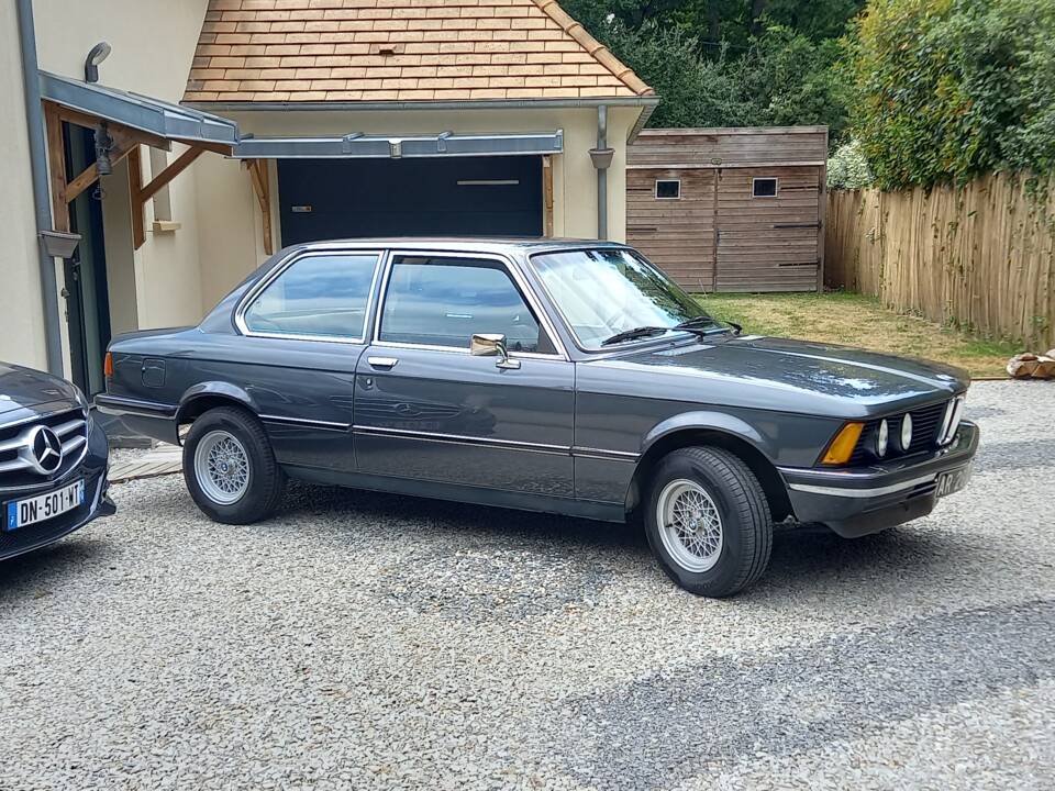 Afbeelding 3/21 van BMW 320&#x2F;6 (1981)