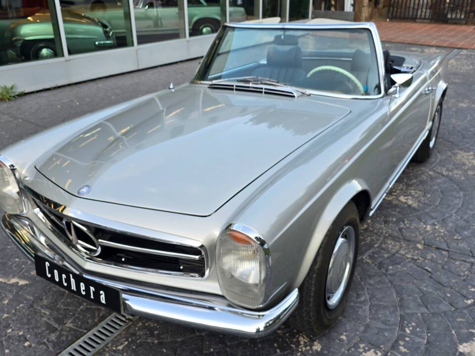 Image 1/26 de Mercedes-Benz 280 SL (1970)