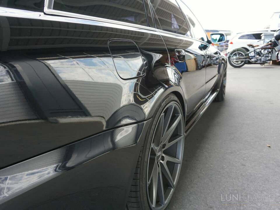 Image 22/41 of Audi RS4 Avant (2000)