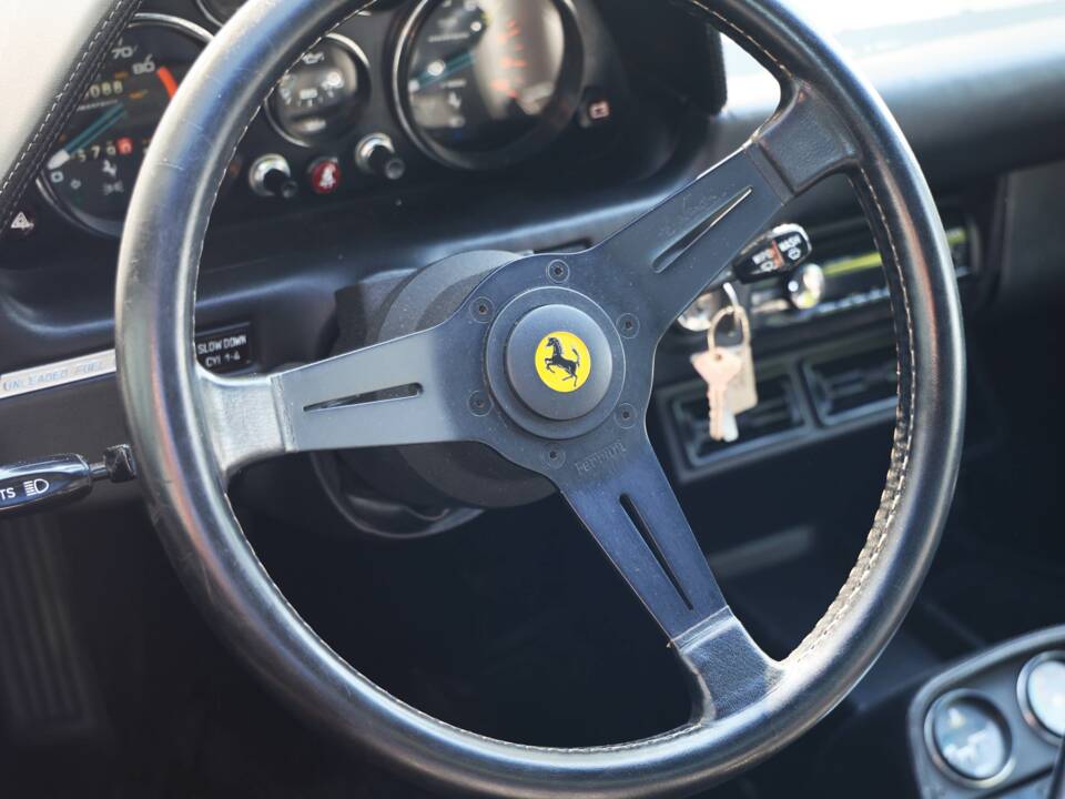 Image 43/61 of Ferrari 308 GTBi (1982)