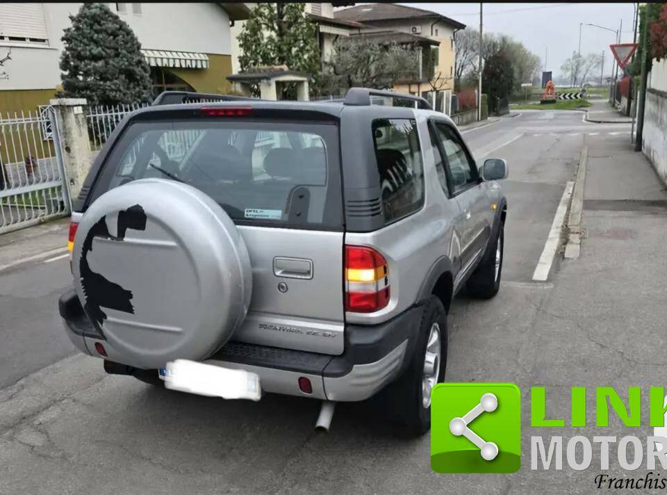 Immagine 3/10 di Opel Frontera 2.2. DTI 16V (2000)