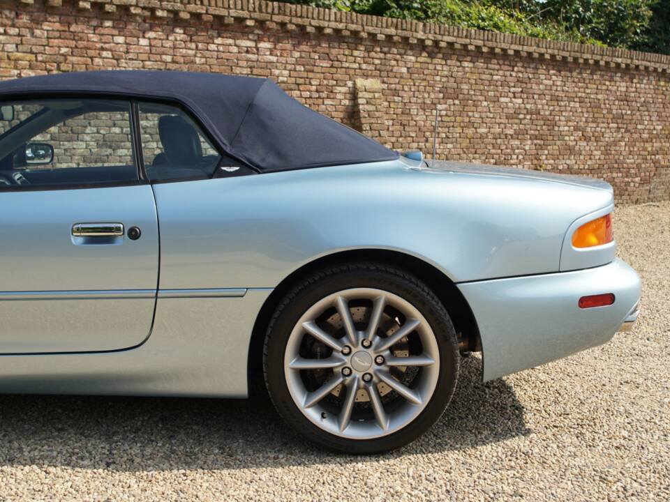 Image 20/50 of Aston Martin DB 7 Vantage Volante (2000)