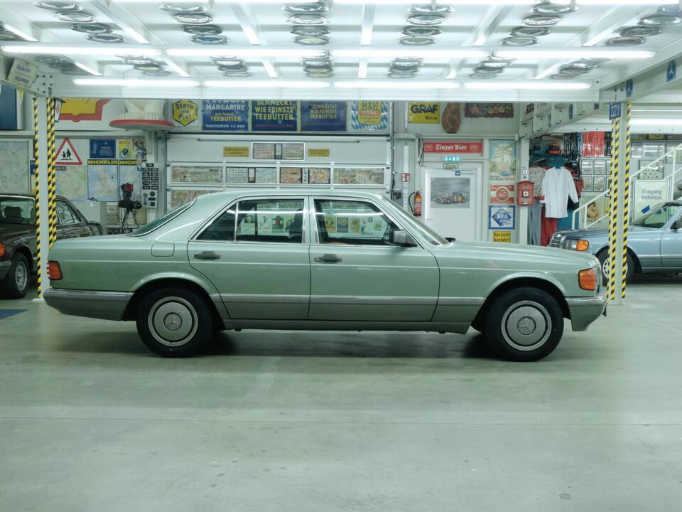 Bild 45/50 von Mercedes-Benz 300 SE (1986)