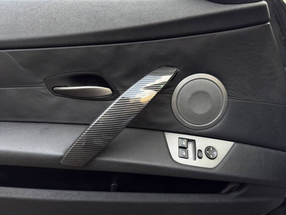 Bild 26/34 von BMW Z4 3.0i (2004)