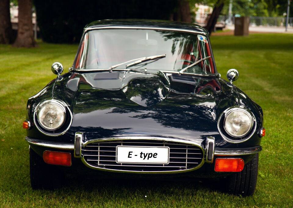 Bild 5/8 von Jaguar E-Type V12 (2+2) (1972)