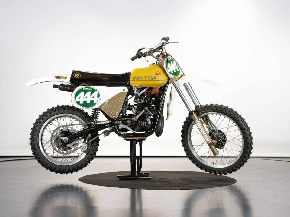 Image 5/41 de Montesa Cappra 414 VE (1979)