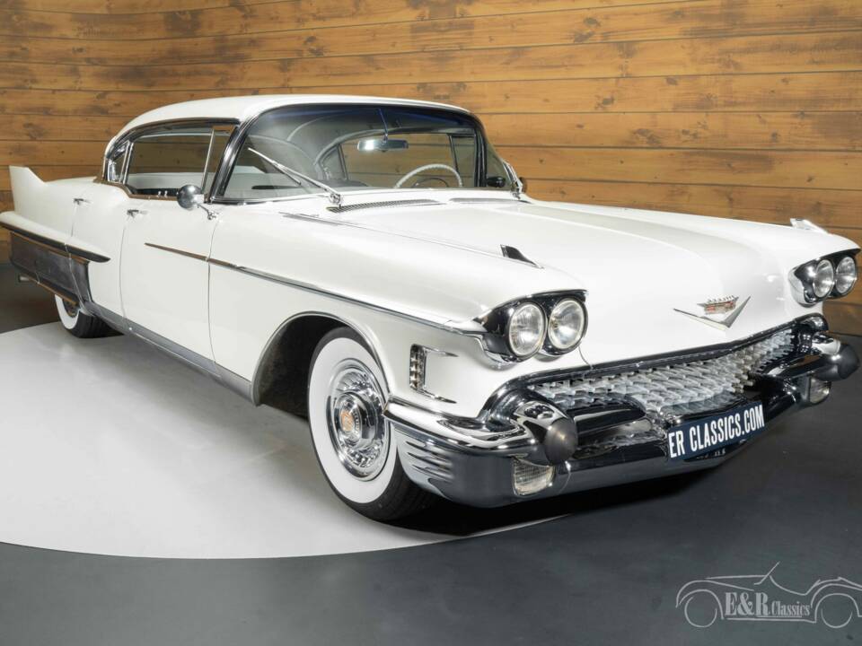 Image 1/5 of Cadillac 60 Special Fleetwood (1958)