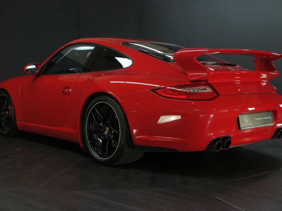Image 38/50 of Porsche 911 Carrera 4S (2011)