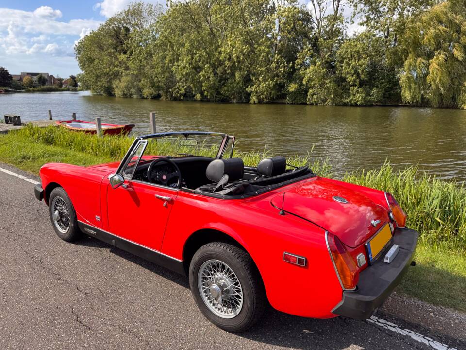 Image 4/17 de MG Midget 1500 (1975)
