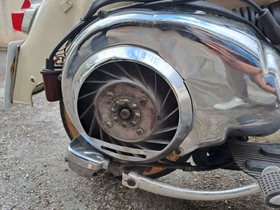 Immagine 7/35 di Piaggio Vespa 150 GL (1963)