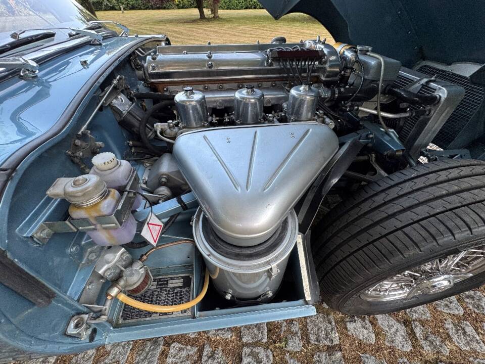 Bild 35/41 von Jaguar E-Type 4.2 (1965)