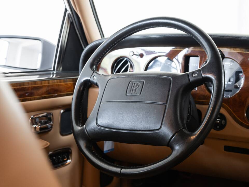 Image 7/32 de Rolls-Royce New Silver Spur (1996)