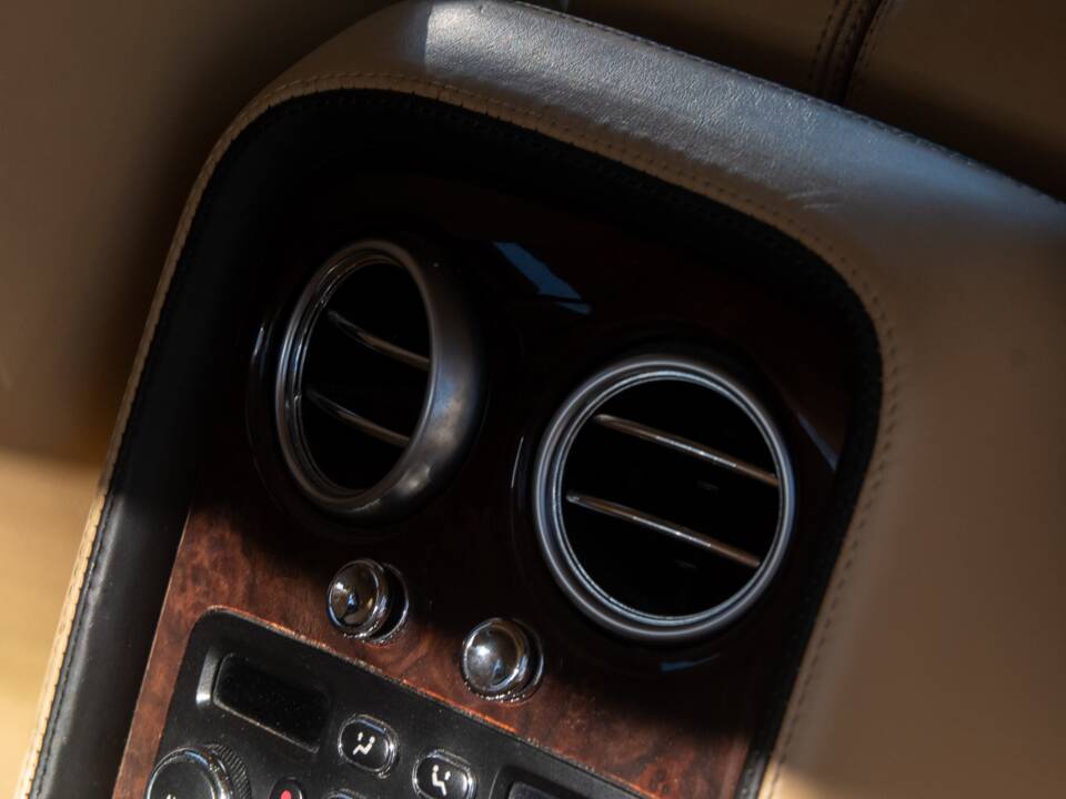 Image 37/50 of Bentley Continental Flying Spur (2007)