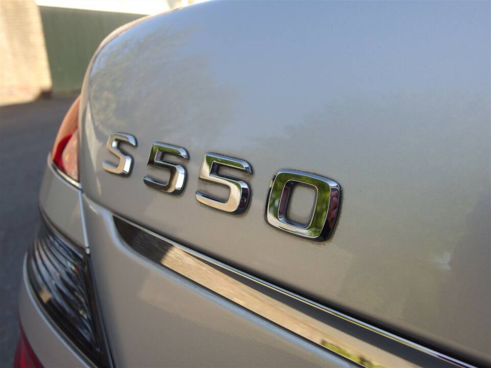 Image 67/98 of Mercedes-Benz S 500 L (2007)