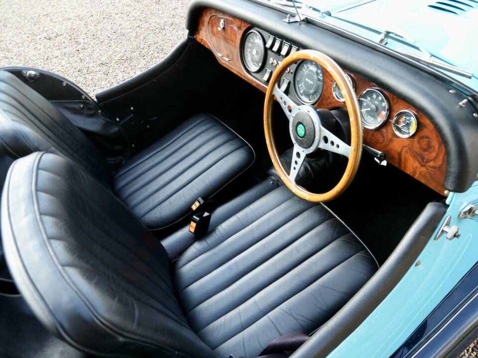 Immagine 13/50 di Morgan 4/4 1600 4-Sitzer (1973)