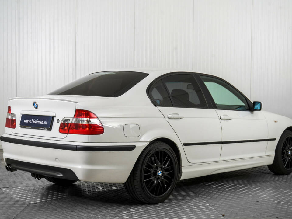 Immagine 2/50 di BMW 330xi (2002)