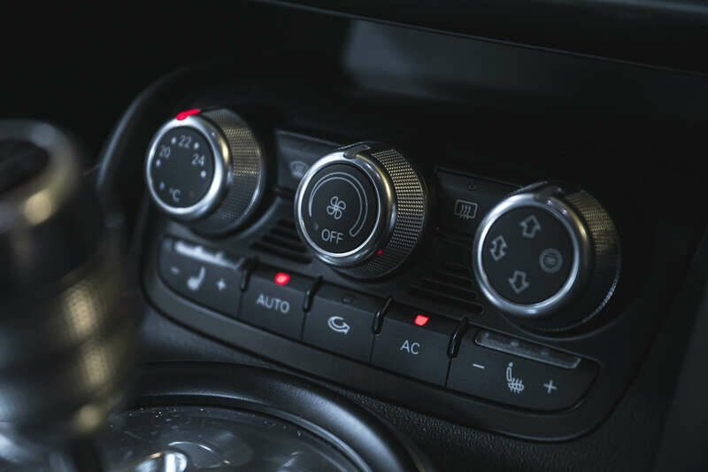 Image 13/38 of Audi R8 V10 (2010)