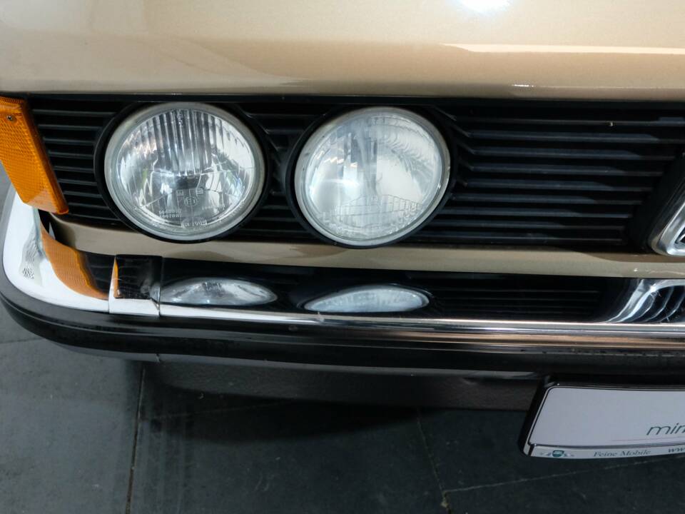 Bild 18/25 von BMW 323i (1983)