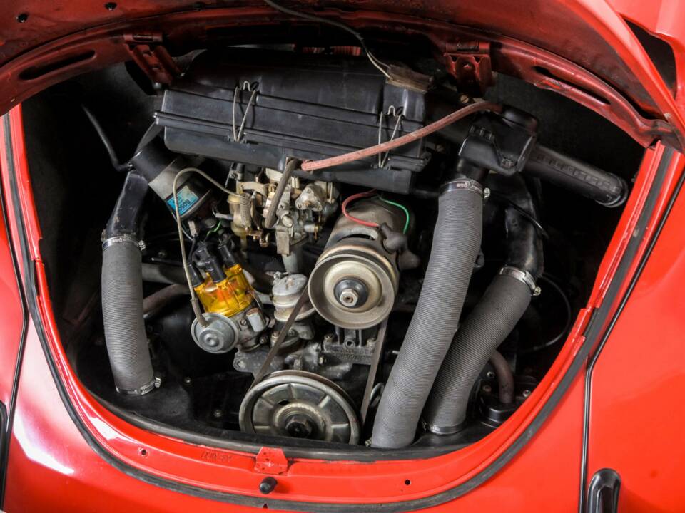 Image 37/50 of Volkswagen Beetle 1200 "Jeans Bug" (1983)