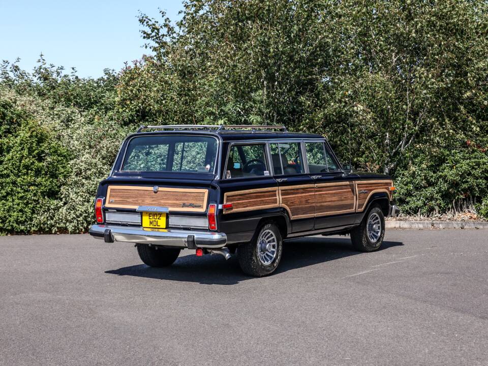 Bild 40/44 von Jeep Grand Wagoneer (1988)