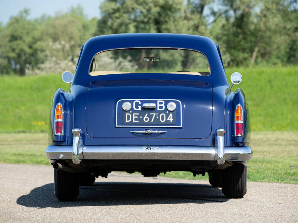 Immagine 8/42 di Bentley S 2 Continental (1961)