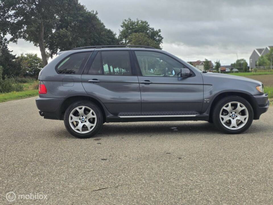 Bild 9/46 von BMW X5 3.0i (2003)