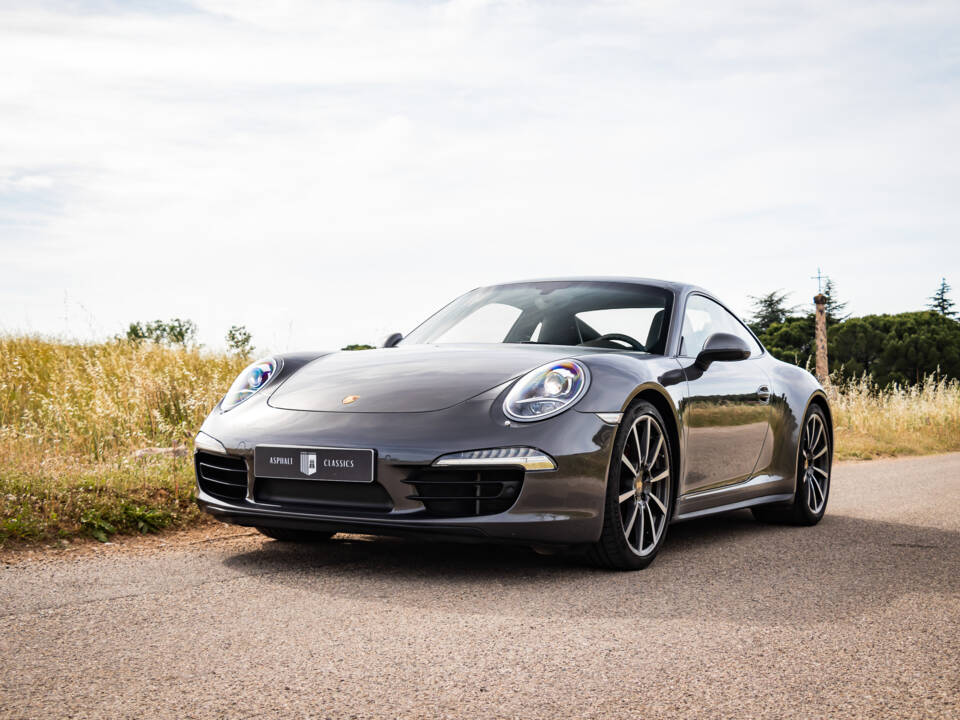 Image 35/50 of Porsche 911 Carrera 4S (2013)