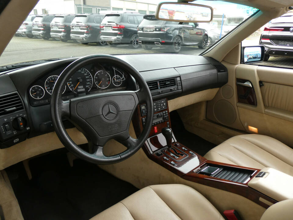 Imagen 9/25 de Mercedes-Benz SL 280 (1994)