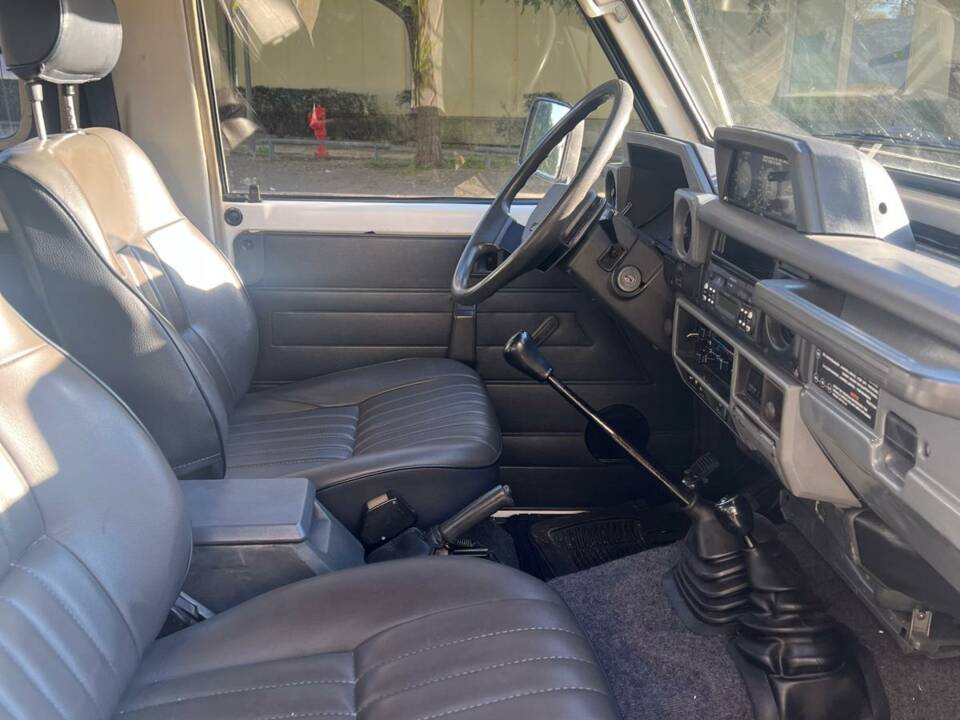 Bild 7/17 von Toyota Land Cruiser BJ73 (1988)