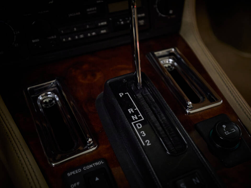 Bild 54/92 von Jaguar XJS 6.0 (1994)