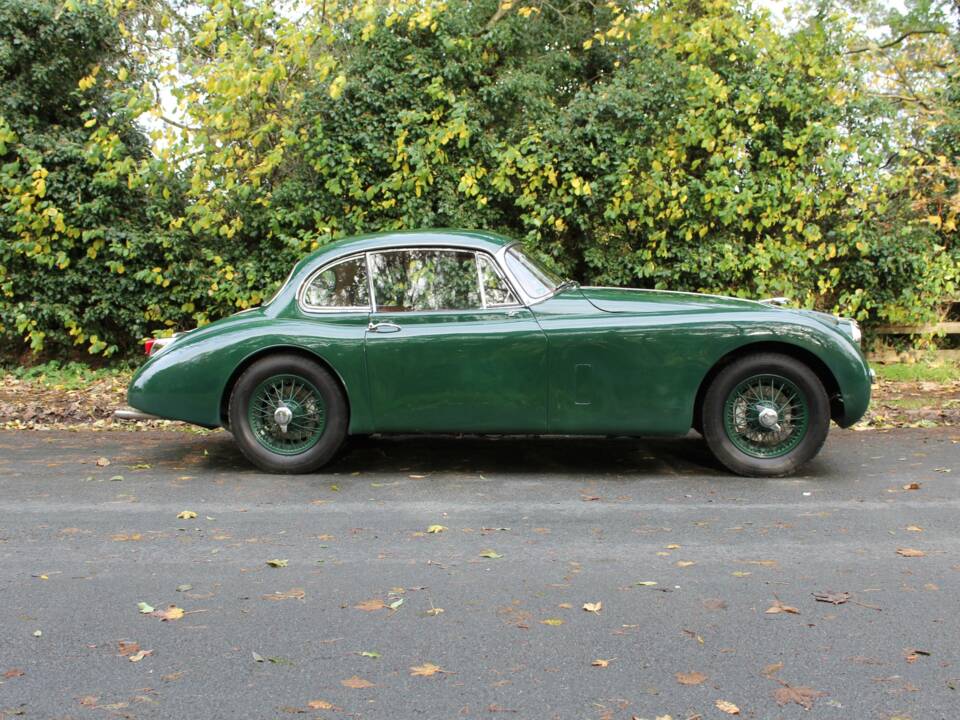 Afbeelding 7/17 van Jaguar XK 150 SE FHC (1957)