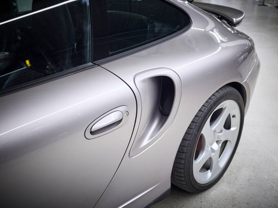Image 51/98 of Porsche 911 Turbo (2000)