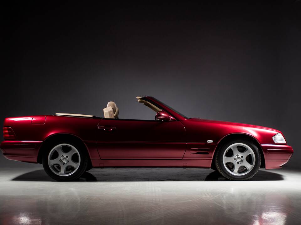 Image 2/45 of Mercedes-Benz SL 280 "Final Edition" (2001)