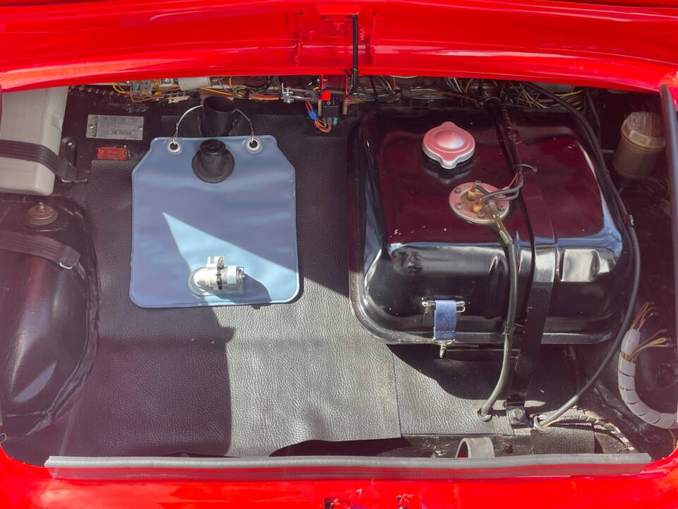 Afbeelding 6/9 van Autobianchi Bianchina Convertible (1964)
