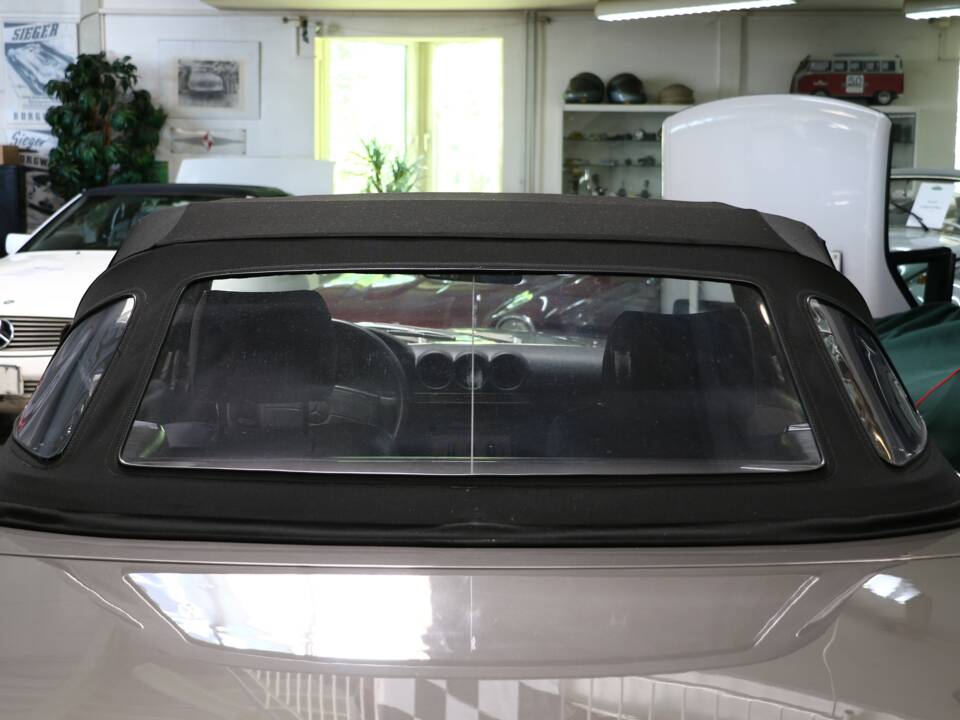 Image 23/37 of Mercedes-Benz 420 SL (1988)