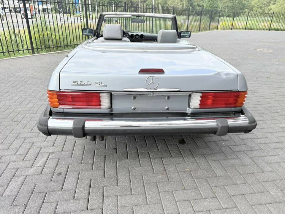 Image 7/50 de Mercedes-Benz 560 SL (1988)