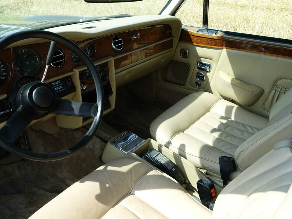 Afbeelding 9/27 van Rolls-Royce Corniche (1976)