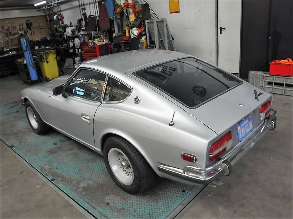 Image 8/50 of Datsun 240 Z (1973)