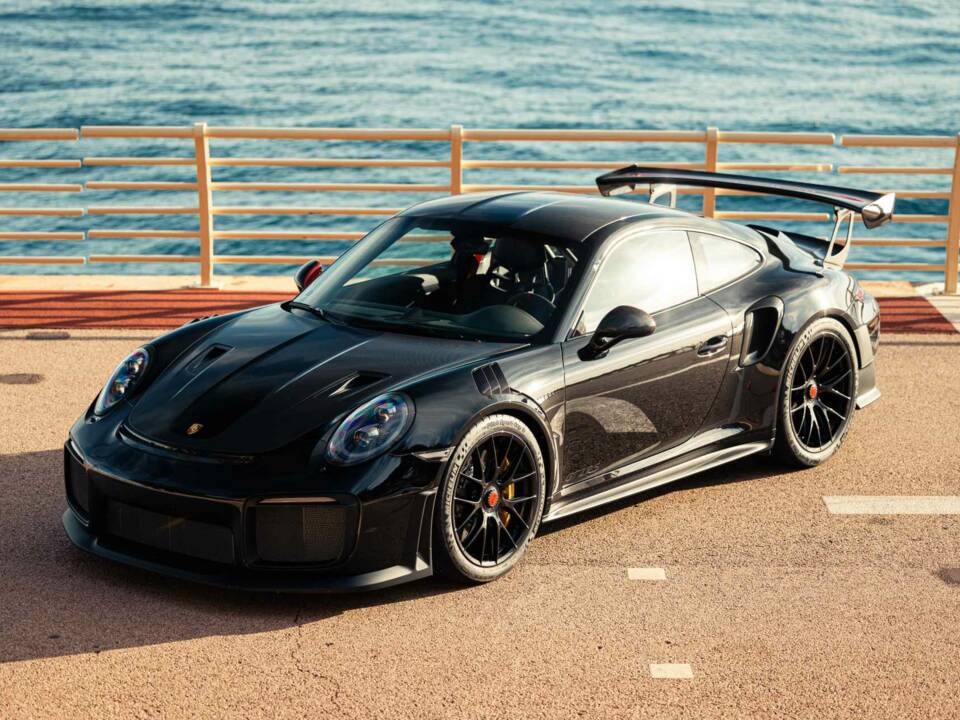 Image 1/20 of Porsche 911 GT2 RS Weissach (2018)