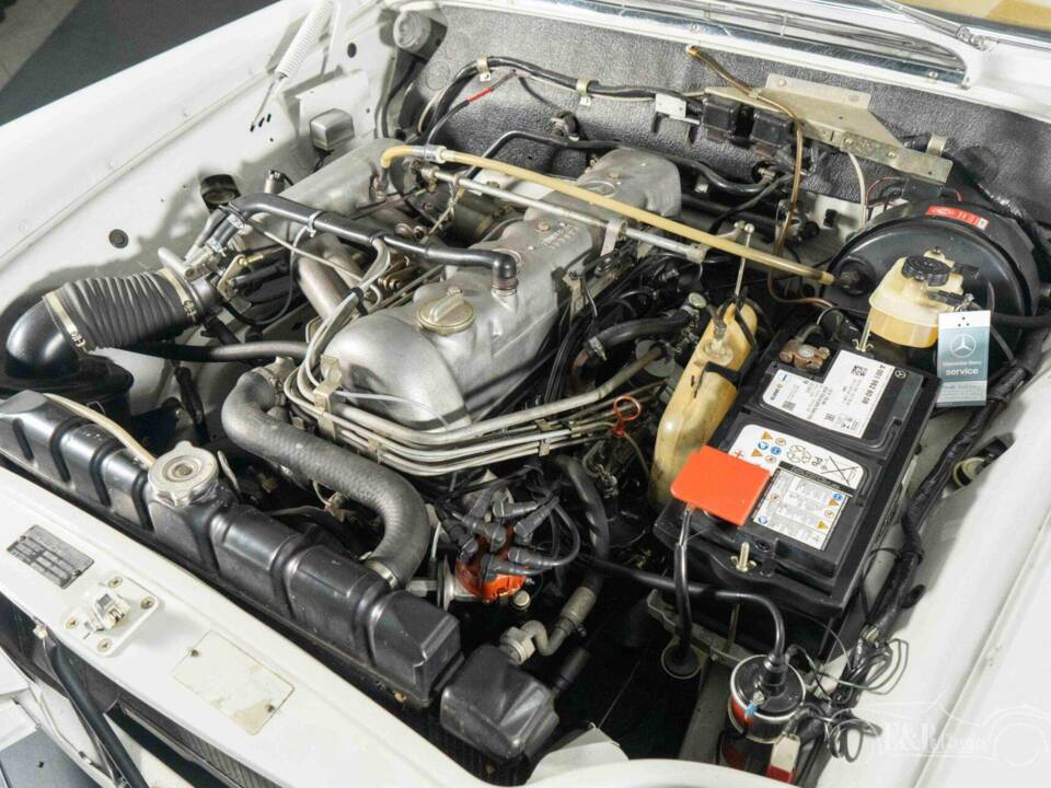 Bild 4/19 von Mercedes-Benz 280 SE (1973)