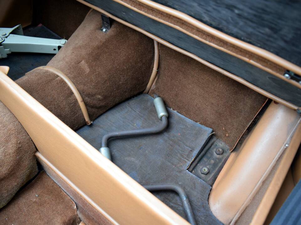 Bild 31/50 von Jaguar E-Type V12 (1974)