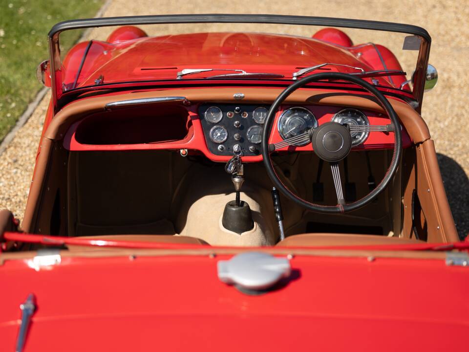 Image 28/50 of Triumph TR 3 (1956)
