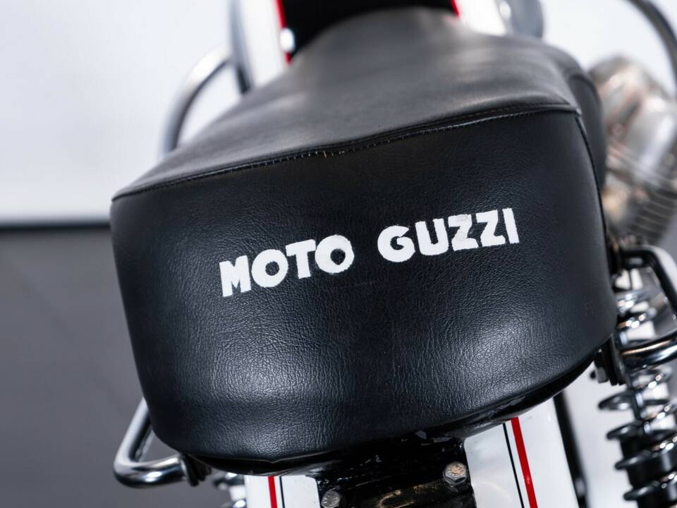Image 19/30 de Moto Guzzi DUMMY (1967)